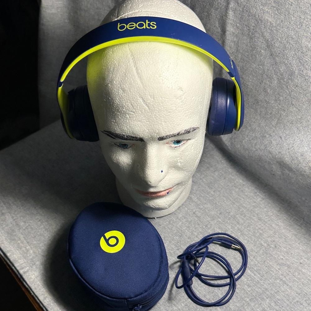 Beats by Dre Over-Ear Headphones in Navy Blue and Neon Green
